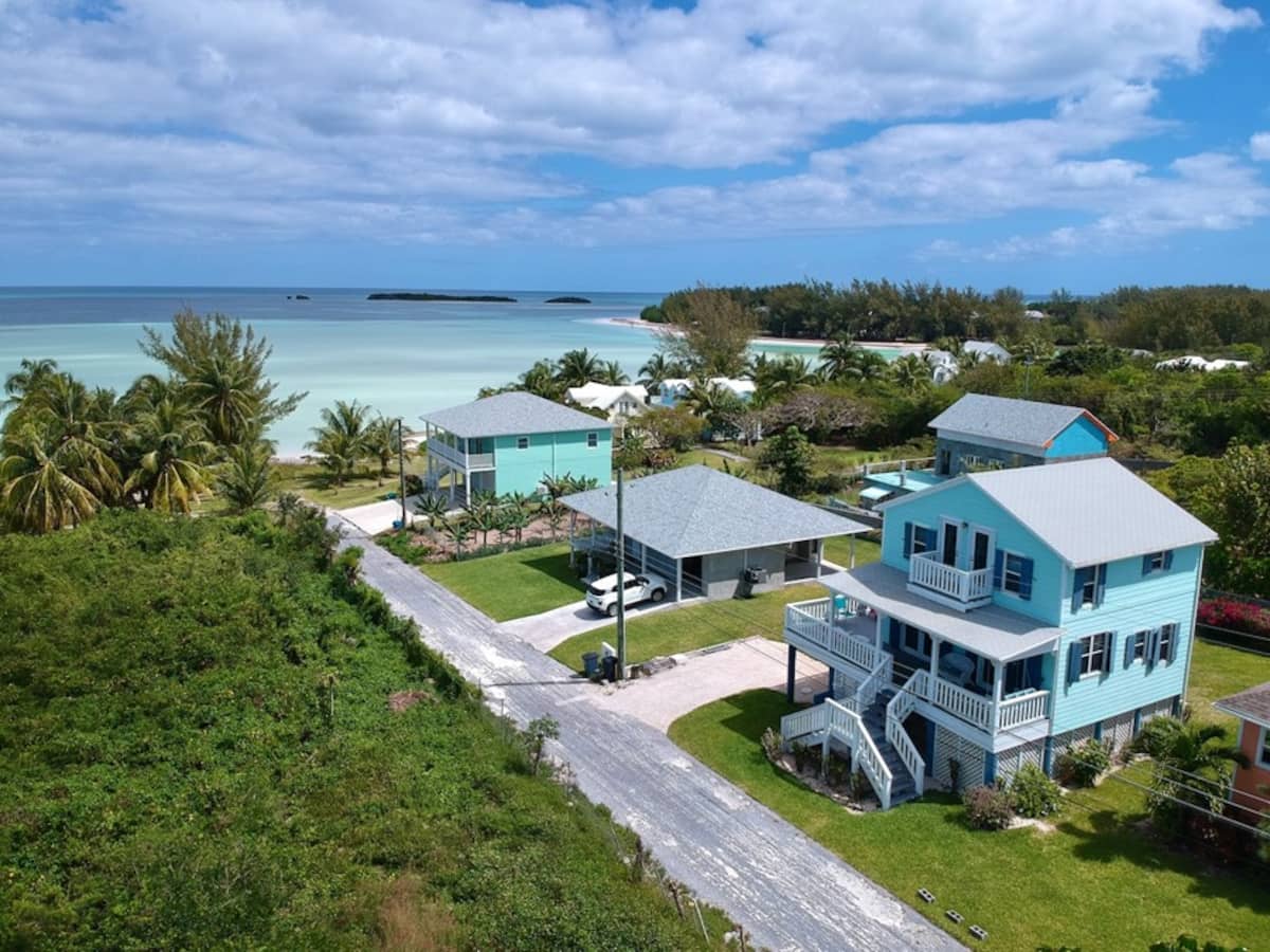Island Vibe By The Sea